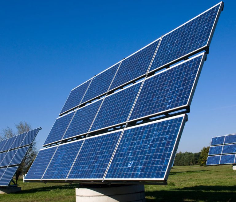 ¿Cuántas placas solares necesitamos para una instalación de autoconsumo fotovoltaico?