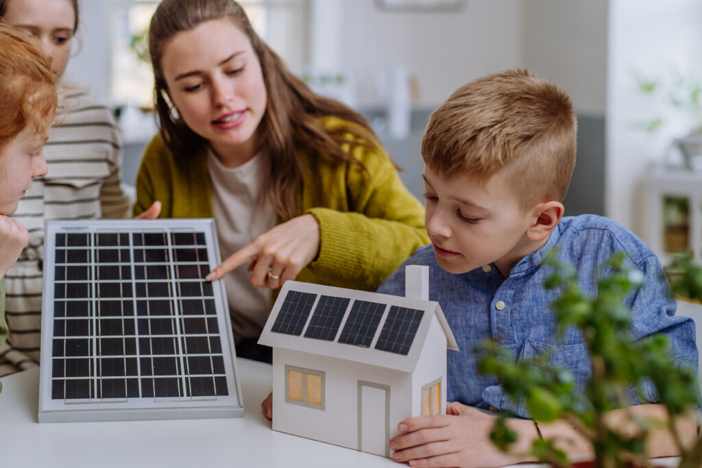 Impacto de la Energía Solar en la Reducción de la Huella de Carbono de las Ciudades